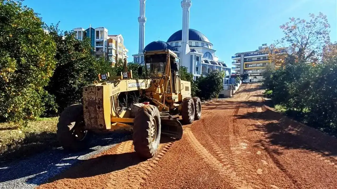 Alanya’da Yollara Konfor Dokunuşu: 3 Mahallede Eş Zamanlı Çalışma! 1